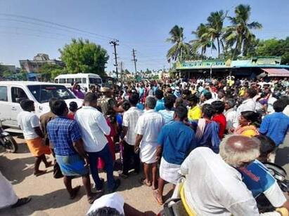 College student poisoned to death for refusing to fall in love காதலிக்க மறுப்பு தெரிவித்ததால் கல்லூரி மாணவி..விஷம் கொடுத்து கொன்ற கொடூரம்..