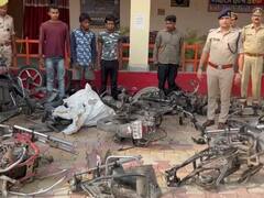 Ballia News: अंतरराज्यीय गिरोह के चार सदस्यों को पुलिस ने दबोचा, चोरी के आठ बाइक बरामद