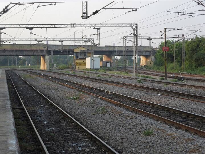 pakistan isi plans to demolish railway tracks in india warns security agencies India Railways: భారత్‌లో భారీగా రైల్వే ట్రాక్‌ల ధ్వంసానికి పెద్ద కుట్ర - నిఘా వర్గాల హెచ్చరికలు