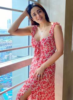 In Pics : बोल्ड अँड ब्युटीफूल नेहाचा हटके अंदाज, चाहते घायाळ