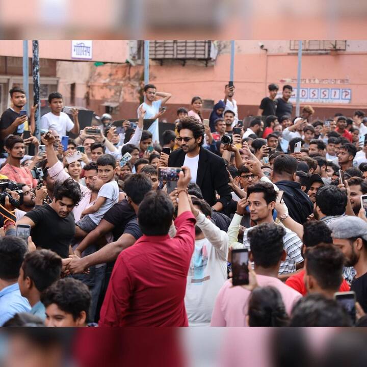 कार्तिक आर्यन की फिल्म 'भूल भुलैया 2' इन दिनों सबकी ज़ुबान पर छाई हुई है. फिल्म बॉक्स ऑफिस पर भी जबरदस्त कमाई कर रही है.