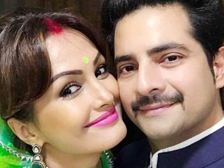 Karan Mehra Alleges Ex-Wife Nisha Rawal OF Having An Extramarital Affair Karan Mehra Alleges Ex-Wife Nisha Rawal OF Having An Extramarital Affair