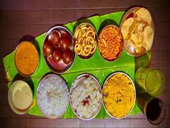 Spirituality: భోజనం చేస్తున్నప్పుడు అన్నంలో వెంట్రుకలు వచ్చాయా, విమర్శిస్తూ భోజనం చేస్తున్నారా, ఈ విషయాలు తెలుసుకోండి