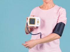 High Blood Pressure : हाई ब्लड प्रेशर को करना है कंट्रोल, अपनाएं ये आयुर्वेदिक नुस्खे