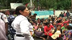 Saltlake: নার্সিং চাকরিপ্রার্থীদের বিক্ষোভ, পুলিশের সঙ্গে ধস্তাধস্তিতে অসুস্থ বিক্ষোভকারী।Bangla News