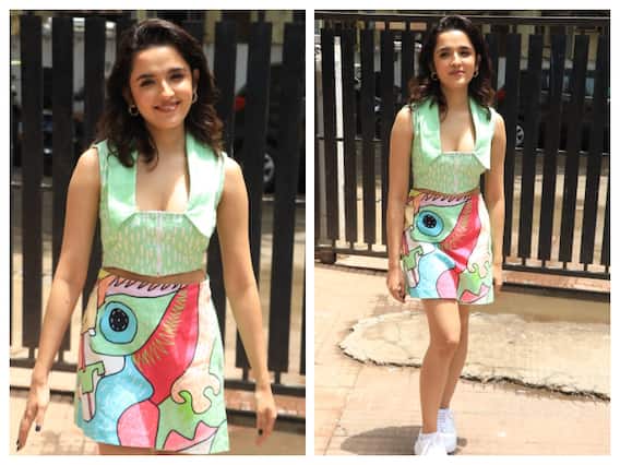 Shirley Setia Photos: ग्रीन प्रिंटेड ड्रेस पहने लाइट मेकअप लुक में भी लोगों का दिल जीत रही हैं 'निकम्मा' एक्ट्रेस शर्ली सेतिया Shirley Setia Photos: ग्रीन प्रिंटेड ड्रेस पहने लाइट मेकअप लुक में भी लोगों का दिल जीत रही हैं 'निकम्मा' एक्ट्रेस शर्ली सेतिया