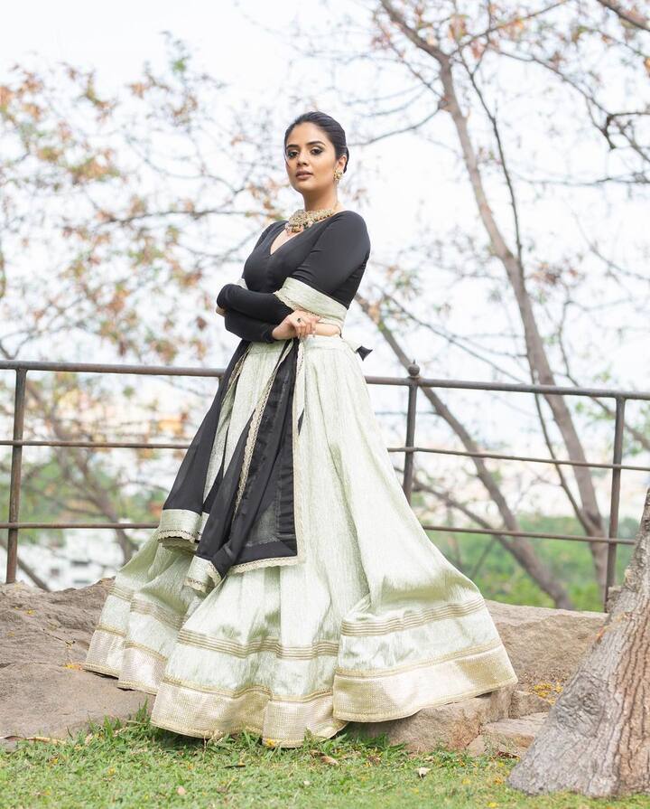 శ్రీముఖి అందమైన ఫోటోలు -Image credit: SreeMukhi/Instagram