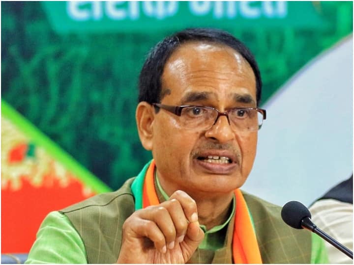 cm shivraj singh chouhan said pm narendra modi of combination of three great leaders सीएम शिवराज सिंह चौहान ने पीएम मोदी को बताया 'भगवान का वरदान', कहा - वो गांधी, बोस और पटेल का संगम