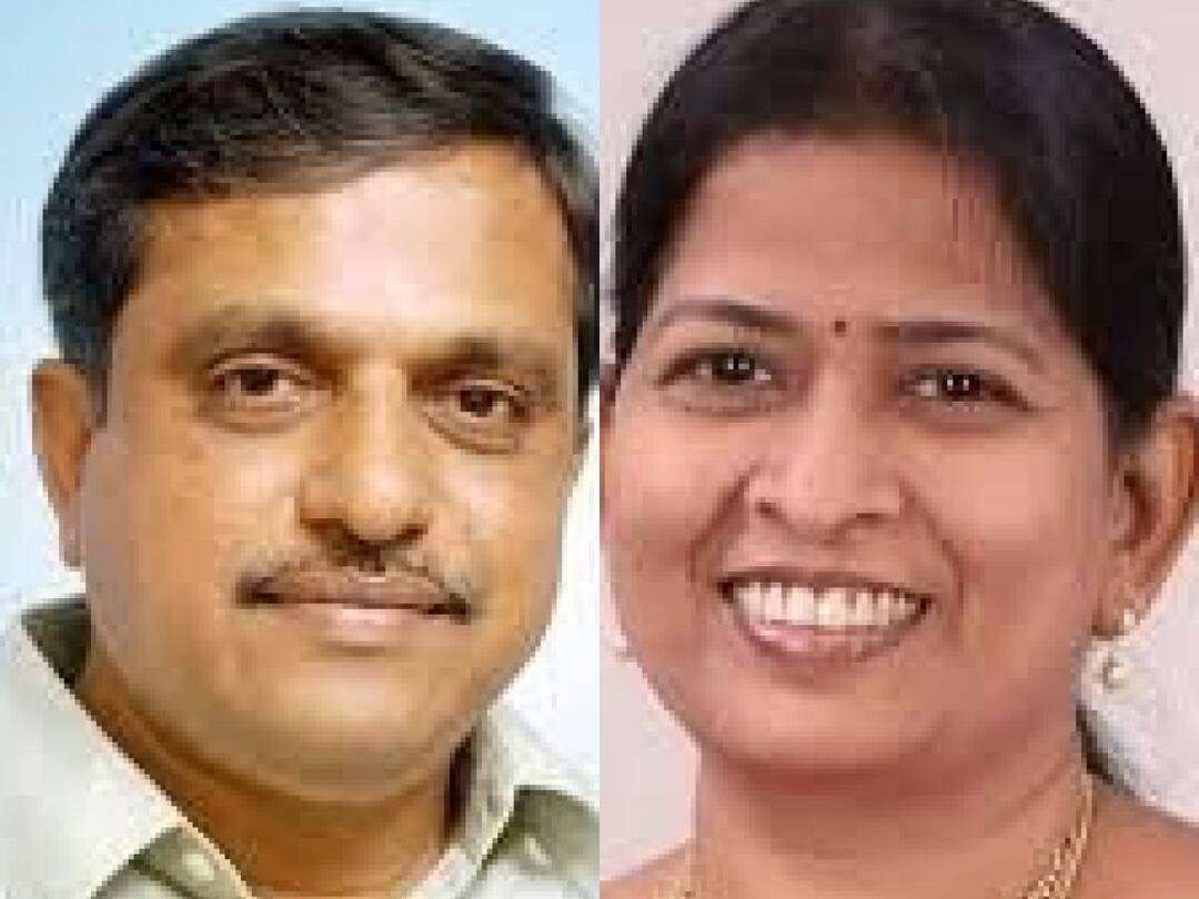 Sajjala And Home Minister Reaction : ఎవరి కుట్రో తెలియడం లేదు - సజ్జల, హోంమంత్రి రియాక్షన్ ! Home Minister Taneti Vanitha said the name of Konaseema district was welcomed by all and it was not known who was promoting the Agitations Sajjala And Home Minister Reaction : ఎవరి కుట్రో తెలియడం లేదు - సజ్జల, హోంమంత్రి రియాక్షన్ !