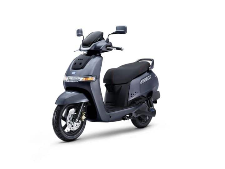 TVS will invest 1 thousand crores in the electric two-wheeler business, will increase the production of vehicles इलेक्ट्रिक दुचाकी व्यवसायात TVS करणार 1 हजार कोटींची गुंतवणूक, वाढवणार वाहनांचे उत्पादन