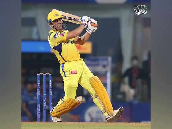 মুম্বই ইন্ডিয়ান্সের বিরুদ্ধে একটি ম্যাচে ১৩ বলে ২৮ রানের ঝোড়ো ইনিংস খেলেছিলেন তিনি। ফিনিশার এমএসডিকে পাওয়া গিয়েছিল সেই ম্যাচে।