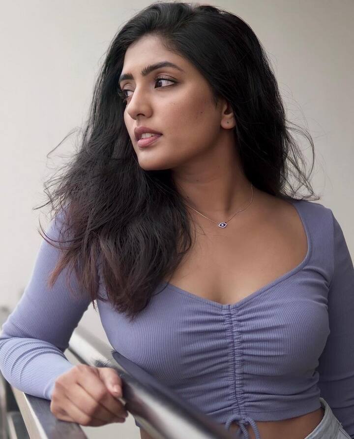 ఆ తరువాత పలు సినిమా అవకాశాలు దక్కించుకుంది. (Courtesy : Eesha Rebba Instagram)