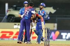 IPL: लीग स्टेज खत्म होते ही छुट्टियां मनाने मालदीव पहुंचे रोहित शर्मा, वाइफ के साथ शेयर की रोमांटिक तस्वीर