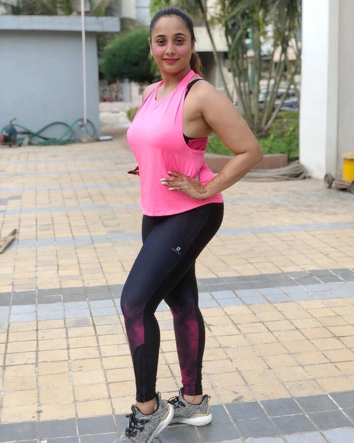 कभी रानी की तस्वीरें लोगों के लिए इंस्पिरेशन बन जाती हैं तो कभी अपनी तस्वीरों के चलते रानी ट्रोल हो जाती है.