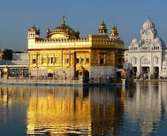 Golden Temple Amritsar: 500 किलो सोने से सजा हुआ है अमृतसर का ये मंदिर, हर रोज हजारों श्रद्धालु करते हैं दर्शन