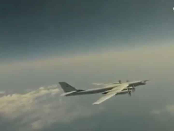 Japan claims Russian and Chinese fighter jets took off near the Quad meeting in Tokyo Video: टोक्यो में Quad की बैठक के बीच जापानी एयरस्पेस के नजदीक से गुजरे चीन और रूस के फाइटर जेट्स