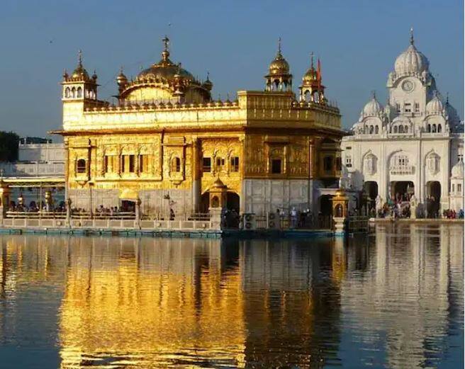 ਸੋਨੇ ਨਾਲ ਬਣਿਆ ਇਹ ਗੁਰਦੁਆਰਾ ਸਿਰਫ਼ ਸਿੱਖਾਂ ਲਈ ਹੀ ਨਹੀਂ ਸਗੋਂ ਸਾਰੇ ਧਰਮਾਂ ਦੇ ਲੋਕਾਂ ਲਈ ਆਸਥਾ ਦਾ ਪ੍ਰਤੀਕ ਹੈ। ਹਰ ਰੋਜ਼ ਹਜ਼ਾਰਾਂ ਲੋਕ ਇੱਥੇ ਅਰਦਾਸ ਕਰਨ ਆਉਂਦੇ ਹਨ।