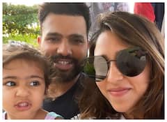 IPL: लीग स्टेज खत्म होते ही छुट्टियां मनाने मालदीव पहुंचे रोहित शर्मा, वाइफ के साथ शेयर की रोमांटिक तस्वीर