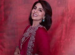 Neetu Kapoor Photos: 63 साल की उम्र में भी ग्लैमरस दिखती हैं नीतू कपूर, तस्वीरें देख आप भी कहेंगे 'हुस्न जवां..