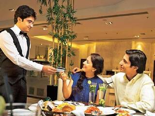 Service PMI: Indias service sector growth accelerated, reached an 11-year high Service PMI: ભારતના સર્વિસ સેક્ટરના ગ્રોથમાં શાનદાર તેજી, 11 વર્ષની ટોચે પહોંચી