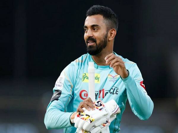 অরেঞ্জ ক্যাপ পাওয়ার দৌড়ে এগিয়ে রয়েছেন রাহুল। এই মুহূর্তে তালিকায় দ্বিতীয় স্থানে রয়েছেন এই কর্ণাটকী।