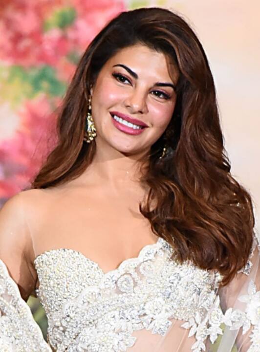 जैकलीन फर्नांडिस (Jacqueline Fernandez) ने भी एक डांस रियलिटी शो जज किया था, जिसमें उन्होंने बतौर फीस 9 करोड़ वसूले थे. वह 'झलक दिखला जा 9' में जज की भूमिका में दिखी थीं.