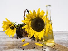 Cooking Oil Prices: వంట నూనెలపై గుడ్‌ న్యూస్‌ చెప్పనున్న కేంద్రం! సన్‌ఫ్లవర్‌ ఆయిల్‌ ధరపై..!