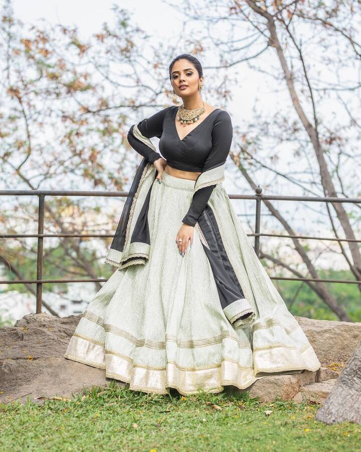 శ్రీముఖి అందమైన ఫోటోలు -Image credit: SreeMukhi/Instagram