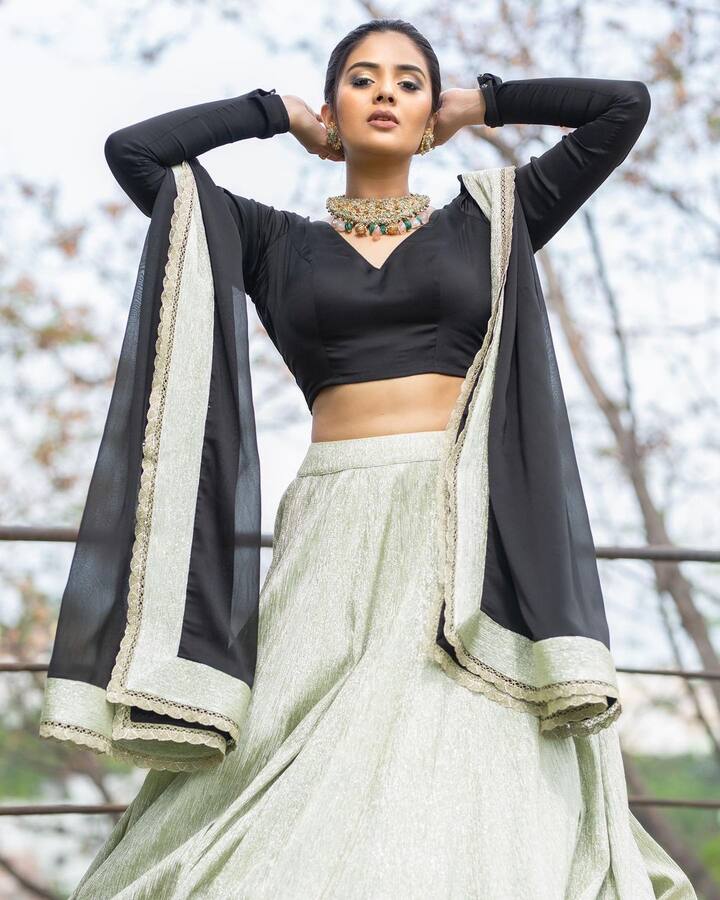 శ్రీముఖి అందమైన ఫోటోలు -Image credit: SreeMukhi/Instagram