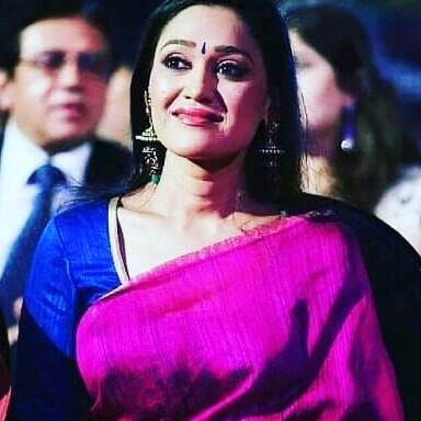 ही मालिका सध्या चर्चेत आहे. रिपोर्टनुसार, अनेक कलाकार सध्या ही मालिका सोडून जाण्याचा निर्णय घेत आहेत. मुनमुन दत्ता (Munmun Dutta) ही मालिका सोडणार आहे, अशी चर्चा सोशल मीडियावर सुरू होती. तर शैलेश लोढा यांनी देखील हा शो सोडला आहे, असंही म्हटलं जात आहे. पण तारक मेहता का उल्टा चष्मा या मालिकेचे निर्माते असित मोदी (Asit Kumarr Modi) यांनी या मालिकेच्या चाहत्यांना आता आनंदाची बातमी दिली आहे.(photo:disha.vakani_/ig)