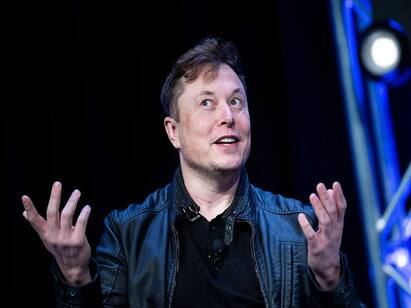 SpaceX president defends Musk against sexual misconduct allegation -CNBC Elon Musk: மசாஜ் செய்.. குதிரை தருகிறேன் எலான் மீது பாலியல் புகார்! எலானுக்கு ஆதரவாக டெஸ்லா தலைவர்!