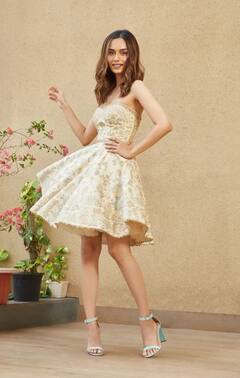 ગરમીમાં કુલ રહેવા વિશ્વ સુંદરી માનુષી છિલ્લરના લૂકમાંથી લો પ્રેરણા