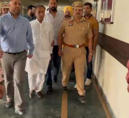 Punjab News: Health Minister Vijay Singla produced in court in corruption case Punjab News : ਭ੍ਰਿਸ਼ਟਾਚਾਰ ਮਾਮਲੇ 'ਚ ਸਿਹਤ ਮੰਤਰੀ ਵਿਜੇ ਸਿੰਗਲਾ ਤੇ OSD ਪ੍ਰਦੀਪ ਨੂੰ 27 ਮਈ ਤਕ ਪੁਲਿਸ ਰਿਮਾਂਡ 'ਤੇ ਭੇਜਿਆ