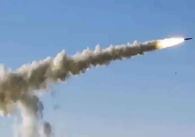 Russia Ukraine War 20 countries ready to provide new weapons including missiles, helicopters to help Ukraine Russia Ukraine War: यूक्रेन की मदद के लिए सामने आए 20 देश, मिसाइल, हेलीकॉप्टर समेत नए हथियार देने को तैयार