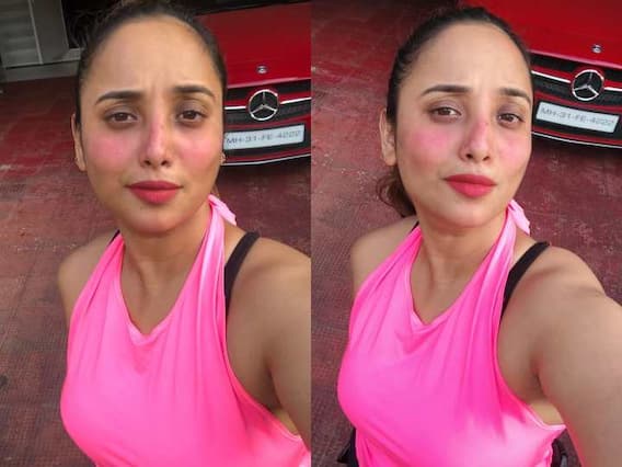 Rani Chatterjee Photos: आधा-अधूरा मेकअप कर जिम पहुंची रानी चटर्जी, तस्वीरें देख छूट पड़ी दर्शकों की हंसी Rani Chatterjee Photos: आधा-अधूरा मेकअप कर जिम पहुंची रानी चटर्जी, तस्वीरें देख छूट पड़ी दर्शकों की हंसी