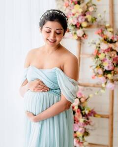 આ અભિનેત્રીએ પ્રેગ્નન્સીમાં કરાવ્યું ફોટોશૂટ, ઓફ શોલ્ડર ડ્રેસમાં અપ્સરા જેવો અંદાજ