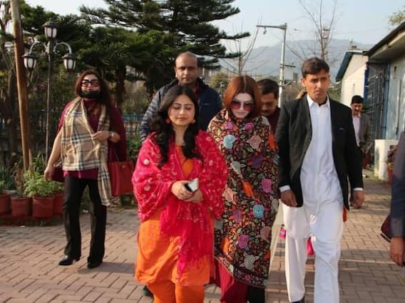 In Pic: तस्वीरों में देखिए- अलगाववादी नेता यासीन मलिक की पत्नी मुशाल हुसैन को, ज़माना उन्हें हुस्न परी पुकारता है