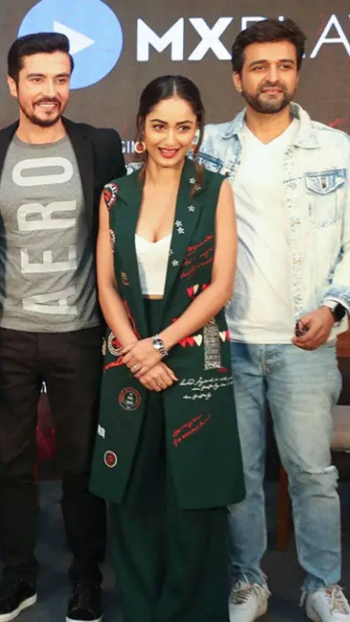 ਤ੍ਰਿਧਾ ਚੌਧਰੀ ਇਨ੍ਹੀਂ ਦਿਨੀਂ 'ਆਸ਼ਰਮ 3' ਨੂੰ ਲੈ ਕੇ ਚਰਚਾ 'ਚ ਹੈ। ਹਾਲ ਹੀ 'ਚ ਆਸ਼ਰਮ 3 ਦਾ ਟ੍ਰੇਲਰ ਵੀ ਰਿਲੀਜ਼ ਹੋਇਆ ਹੈ।