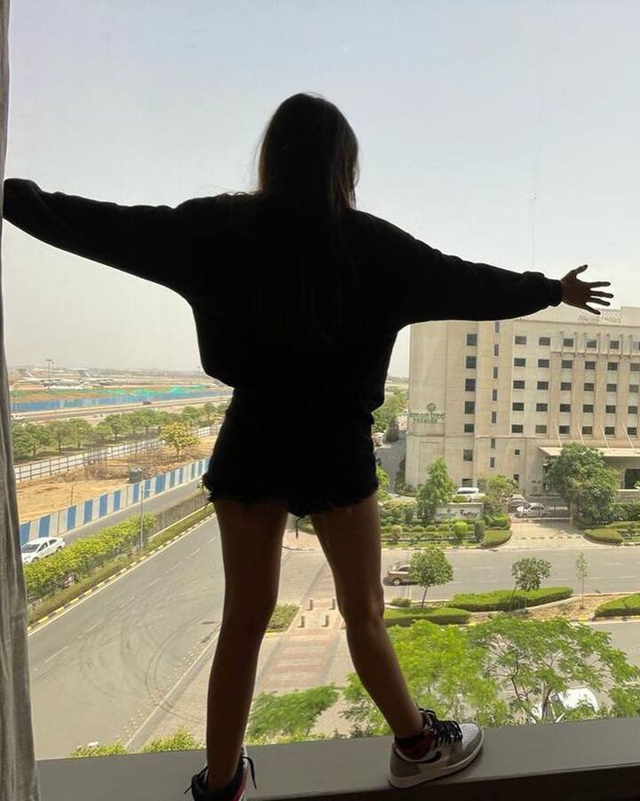 पलक के फैंस सोशल मीडिया पर उनकी फोटो-वीडियो का बेसब्री से इंतजार करते रहते हैं.