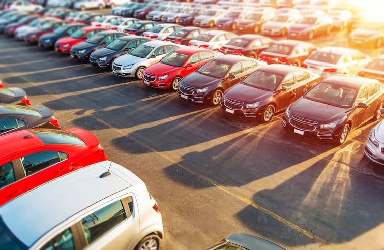 Total passenger vehicle sales grew 185 percent year-on-year in May, according to SIAM data Auto Sales: प्रवासी वाहनांच्या एकूण विक्रीत मे महिन्यात वार्षिक 185 टक्क्यांनी वाढ, सियामने जाहीर केली आकडेवारी