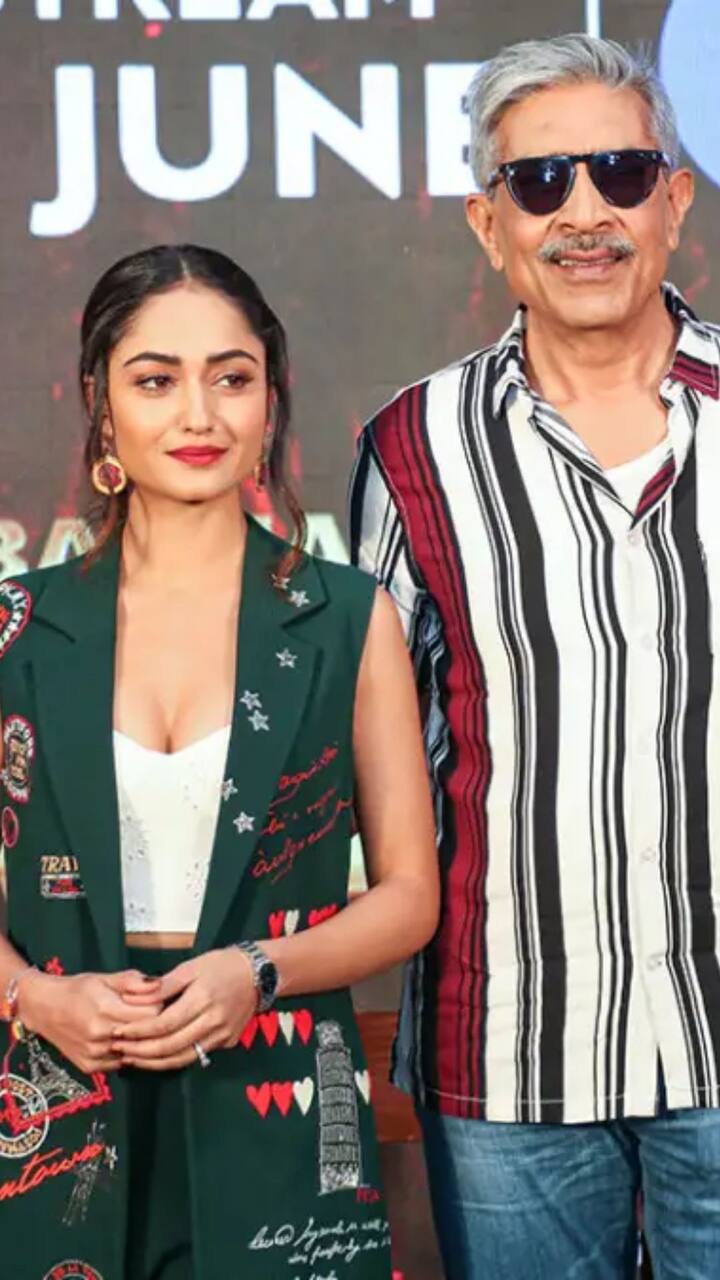 ਆਸ਼ਰਮ 3 ਦੀ ਪ੍ਰੈੱਸ ਕਾਨਫਰੰਸ 'ਚ ਇੱਕ ਵਾਰ ਫਿਰ ਤ੍ਰਿਧਾ ਚੌਧਰੀ ਦਾ ਗਲੈਮਰਸ ਰੂਪ ਦੇਖਣ ਨੂੰ ਮਿਲਿਆ।