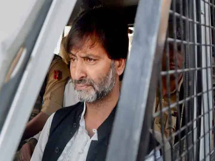 कौन है Yasin Malik ? पाकिस्तान प्रशिक्षित आतंकवादी से अलगाववादियों का प्रमुख चेहरा कैसे बना? Who is Yasin Malik, how did Pakistan-trained terrorist turn into a prominent face of separatists कौन है Yasin Malik ? पाकिस्तान प्रशिक्षित आतंकवादी से अलगाववादियों का प्रमुख चेहरा कैसे बना?