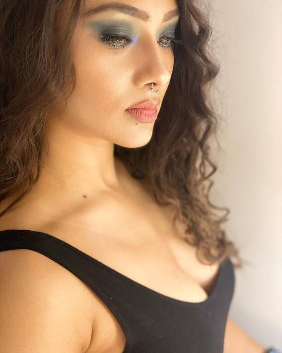In Pics: भोजपुरी एक्ट्रेस Namrata Malla के ब्लैक बिकिनी में करवाया फोटशूट, तस्वीरें देख फैंस के उड़े होश