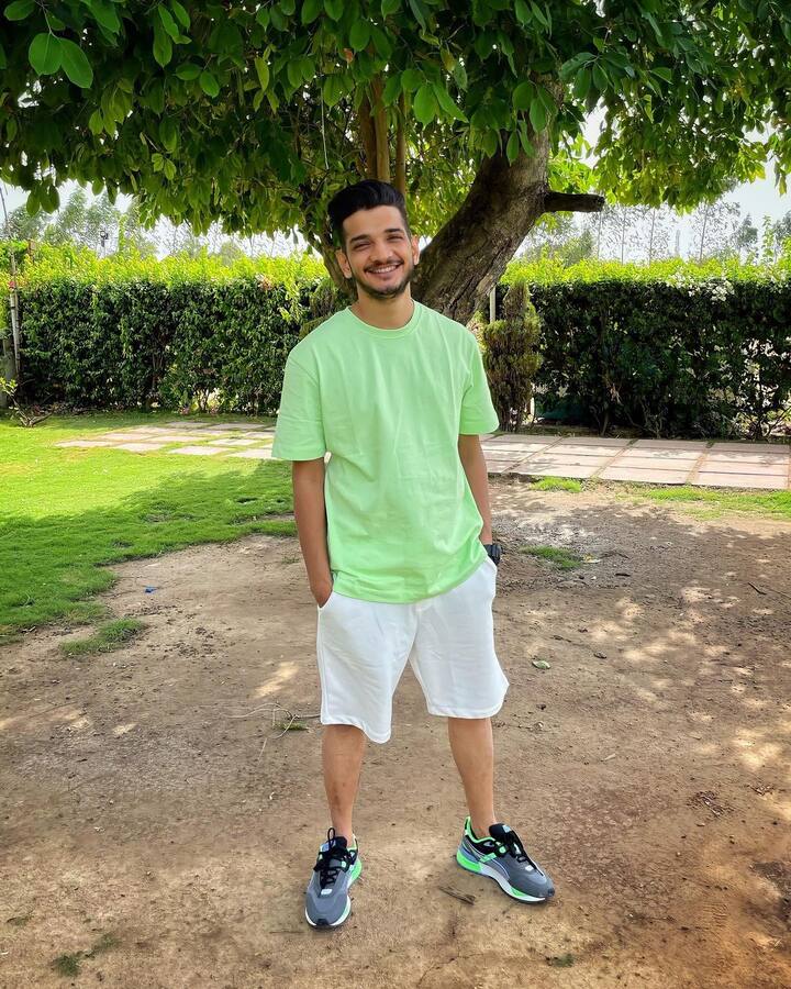 तो वहीं कंगना की जेल से ट्रॉफी लेकर निकलने वाले मुन्नवर का नाम भी इस लिस्ट में शामिल हो रहा है.