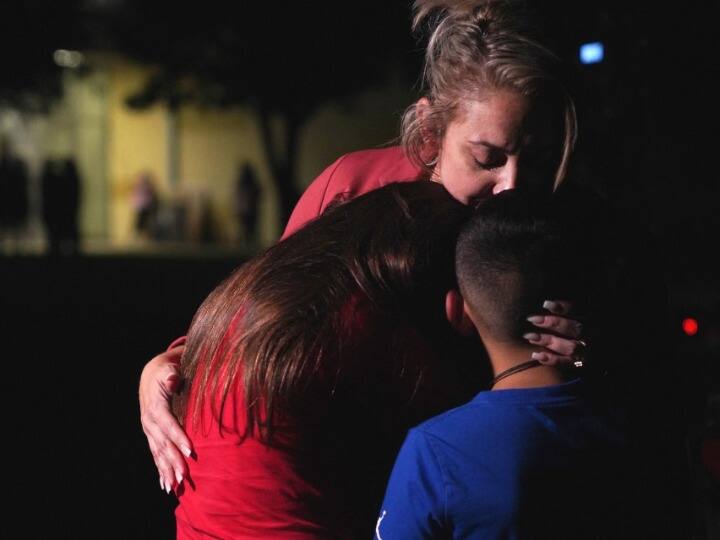 Texas Shooting में नया खुलासा, हमलावर ने 18 बच्चों की जान लेने से पहले दादी पर चलाई थी गोली, पोस्ट की थी रायफल की तस्वीर Texas Firing New disclosure in Texas shooting the attacker fired at the grandmother before killing 18 children Texas Shooting में नया खुलासा, हमलावर ने 18 बच्चों की जान लेने से पहले दादी पर चलाई थी गोली, पोस्ट की थी रायफल की तस्वीर