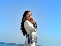 कान्स फिल्म फेस्टिव्हलमध्ये ग्लॅमर पसरवणाऱ्या 'या' अभिनेत्रीला ओळखलं का?