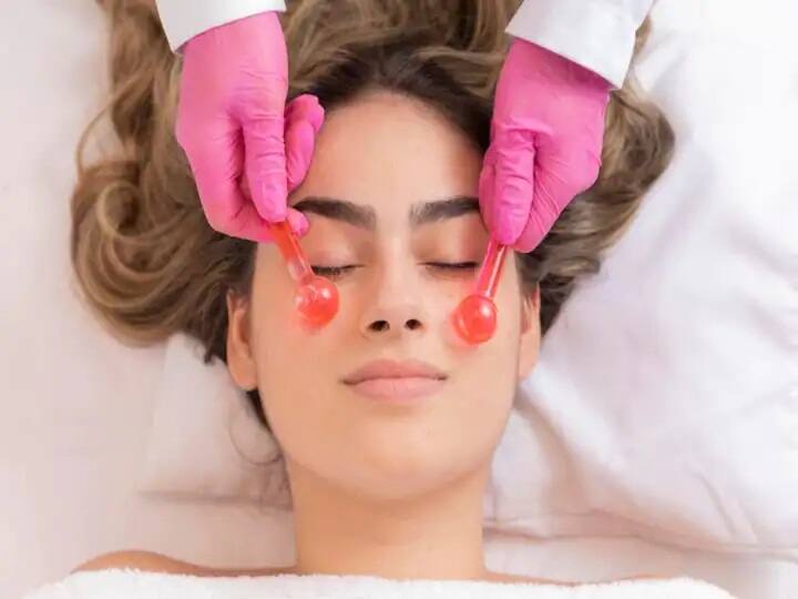 ice water facial before trying ice facial you must know these benefits and side effects of ice facial Ice Water Facial: ગ્લોઇંગ સ્કિન માટે આજે જ અજમાવો, આઇસ વોટર ફેસિયલ,જાણો ફાયદા