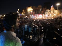 Entertainment News Live Updates: 'भूल भुलैया 2' हुई हिट तो सीधा वाराणसी पहुंचे कार्तिक आर्यन, गंगा आरती में हुए शामिल