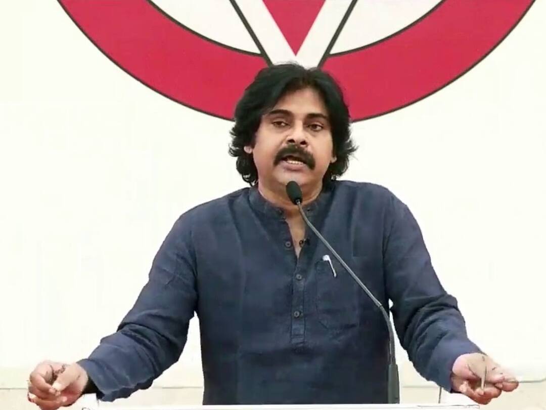 Pavan On Protests : అగ్నిపథ్ అల్లర్లు దురదృష్టకరం - సంయమనం పాటించాలని పవన్ పిలుపు ! Janasena chief Pawan Kalyan said the Secunderabad railway incident was unfortunate. Pavan On Protests : అగ్నిపథ్ అల్లర్లు దురదృష్టకరం - సంయమనం పాటించాలని పవన్ పిలుపు !
