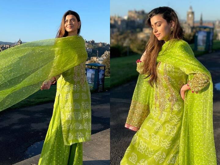 Nimrat Khaira Latest Photoshoot: पंजाबी एक्ट्रेस निमरत खैरा (Nimrat Khaira) इन दिनों पंजाबी सिनेमा के साथ-साथ सोशल मीडिया पर भी काफी छाई हुई नजर आ रही हैं. एक्ट्रेस की एक्टिंग और खूबसूरती की हर कोई चर्चा कर रहा हैं. हाल ही में उनकी फिल्म सौंकन सौंकने रिलीज हुई है. जिसने रिकॉर्ड तोड़ कमाई की हैं. वहीं एक्ट्रेस फिल्म की इस सक्सेस से काफी खुश नजर आ रही हैं. आप भी देखिए निमरत की कुछ खास तस्वीरें....